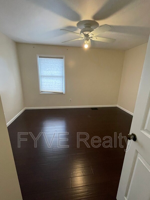 Foto del edificio - 944 Piney Grove Church Rd