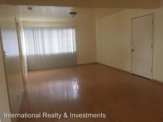 Building Photo - 7116 S La Cienega Blvd