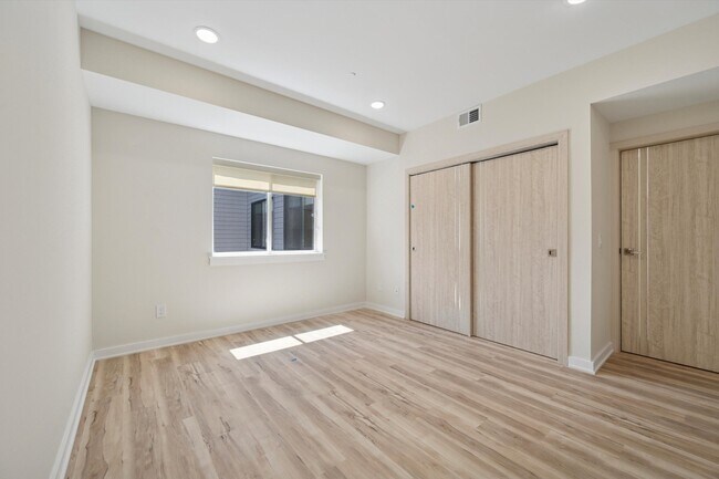 Foto del edificio - 3729 Lancaster Ave