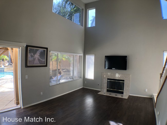 Building Photo - 3 br, 3 bath House - 39538 Oak Circle