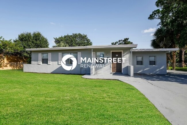 4 Bedroom Pet-Friendly Home in Lauderhill, FL with Main Street Renewal - 4 Bedroom Pet-Friendly Home in Lauderhill, FL with Main Street Renewal
