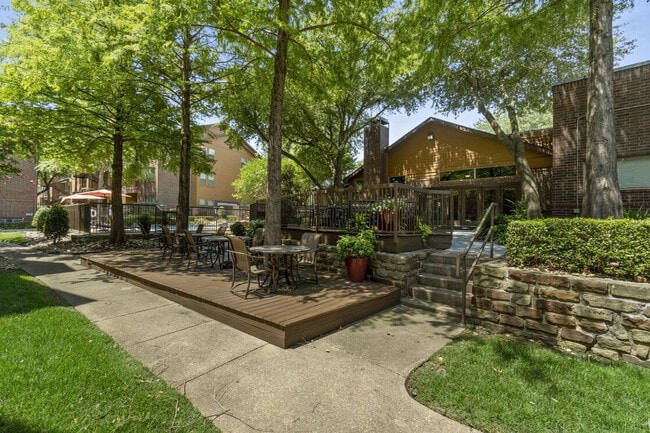 Building Photo - Larkin Apartment Homes