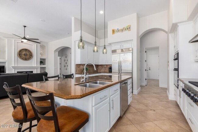 Building Photo - 1597 W Yosemite Pl