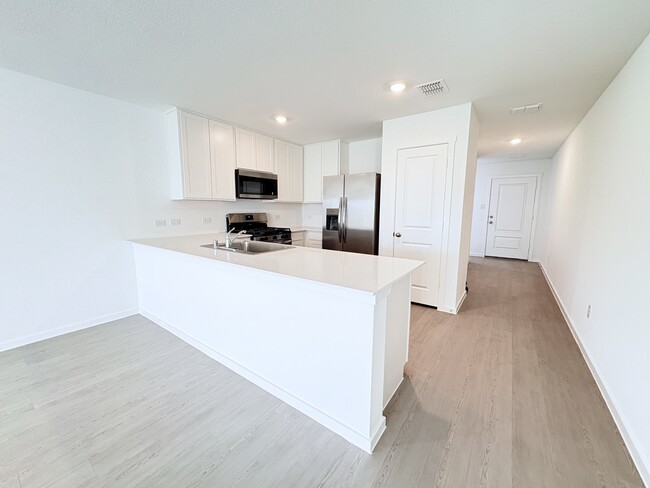 Building Photo - 1000 Calley Pear Trl