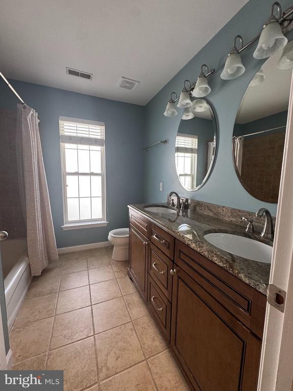 Foto del edificio - 14036 Sterling Point Dr