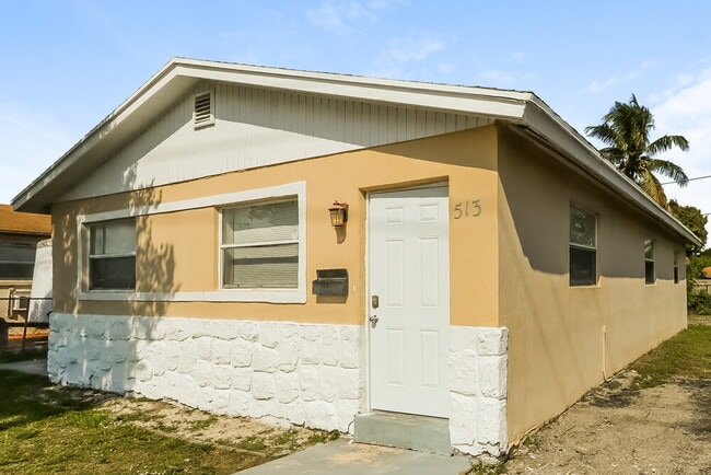 Foto del edificio - 513 SW 10th St