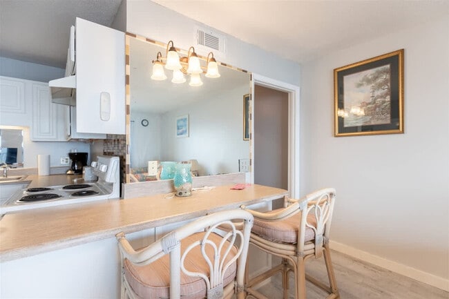 Foto del edificio - 8743 Thomas Dr