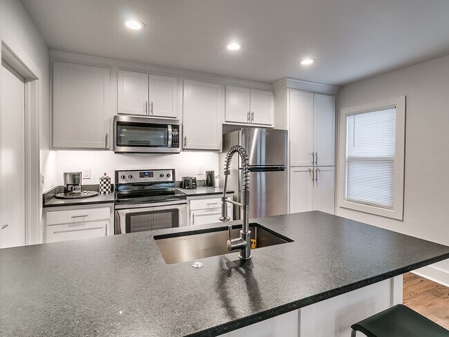 Foto del edificio - Heart of Plaza District