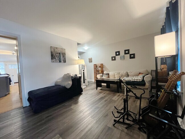 Foto del edificio - 2950 Des Plaines Ave