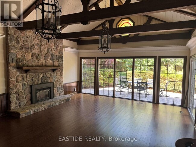 Building Photo - 161 Pinehurst Dr