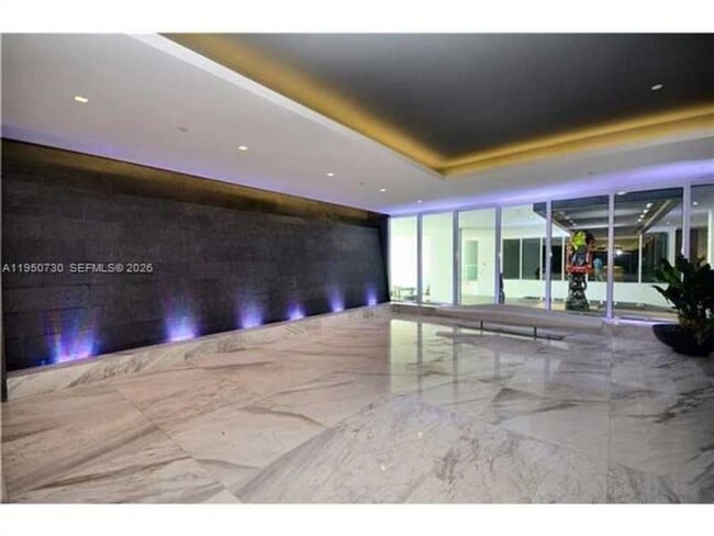 Foto del edificio - 400 Sunny Isles Blvd