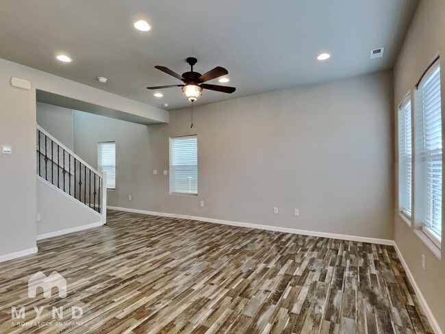 Building Photo - 4600 Gneiss Loop