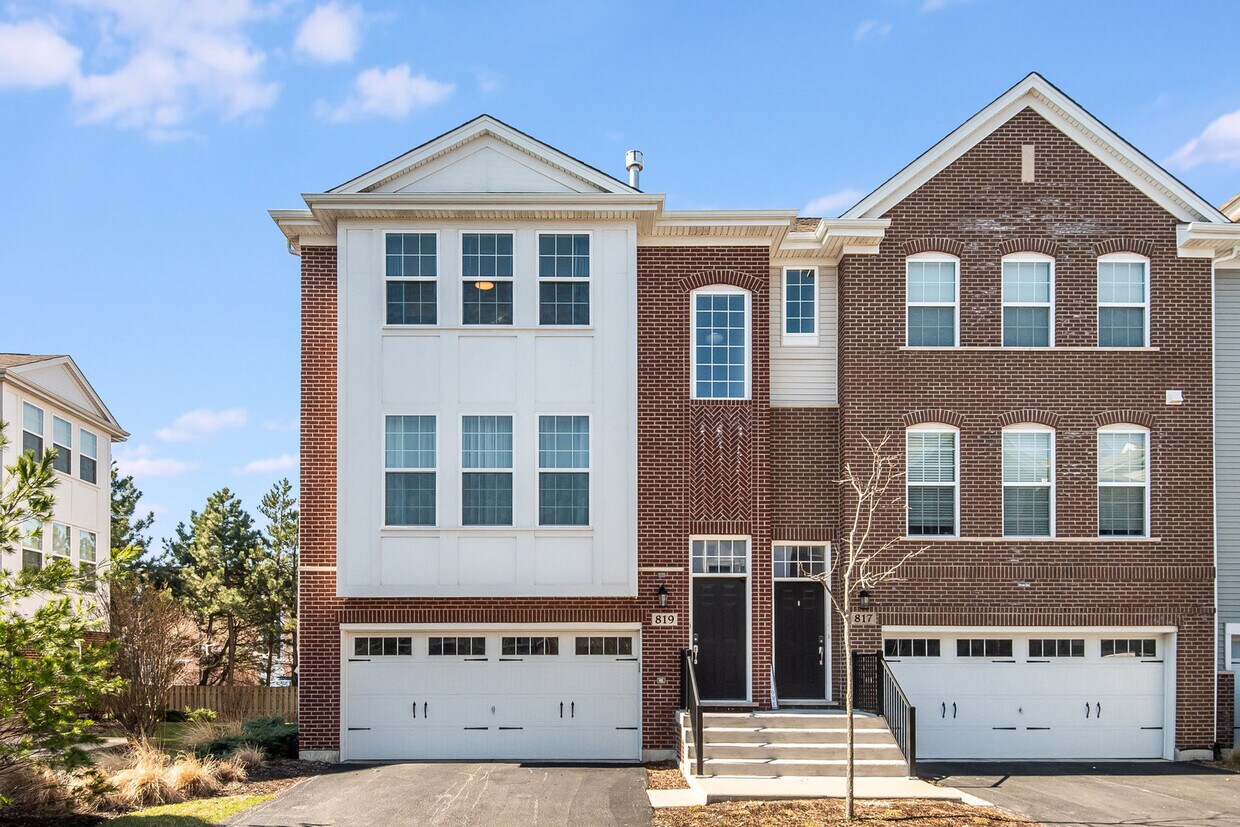 Foto principal - 819 Paisley Ct