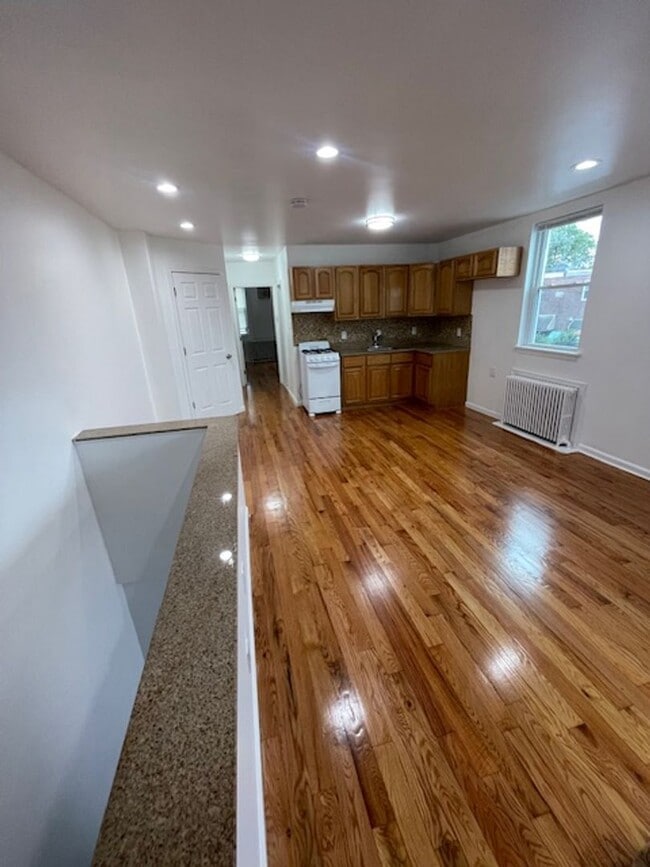 Photo - 2254 S Beechwood St Apartment
