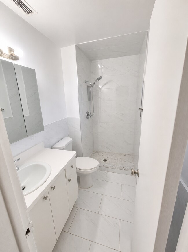 Foto del edificio - 3615-3617 POLK ST