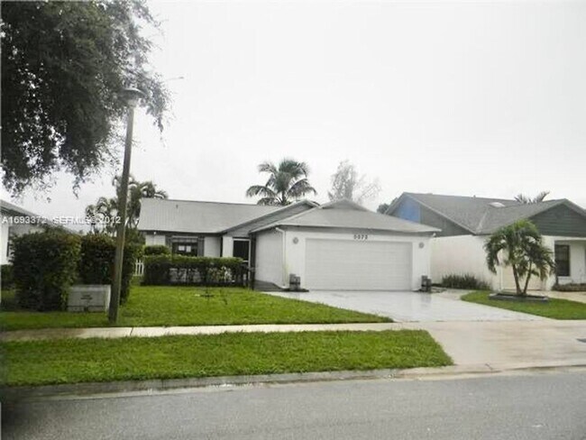 Foto del edificio - 5072 Arbor Glen Cir