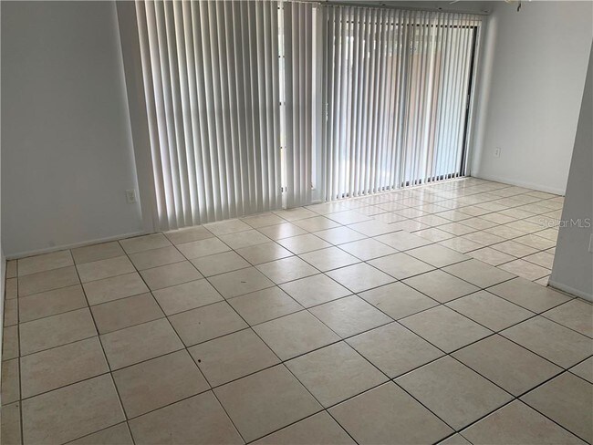 Foto del edificio - 5003 Terrace Village Ln