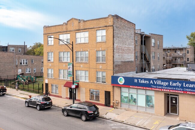Building Photo - 4024-4026 W Division St