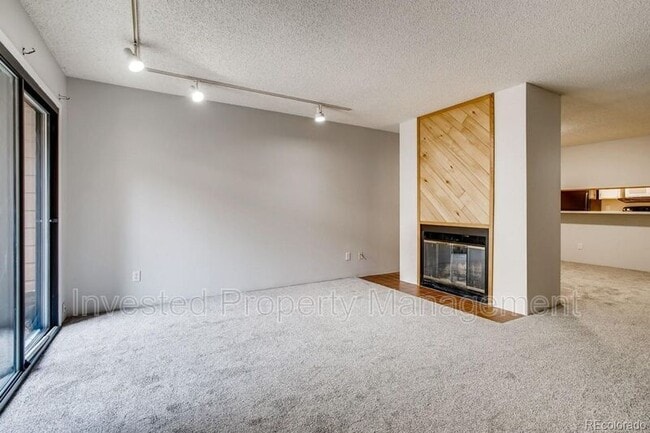 Building Photo - 540 S Forest St