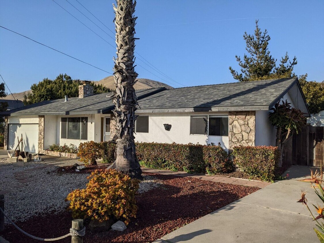 Foto principal - North Morro Bay, 3 bedroom, 2 bath home in...