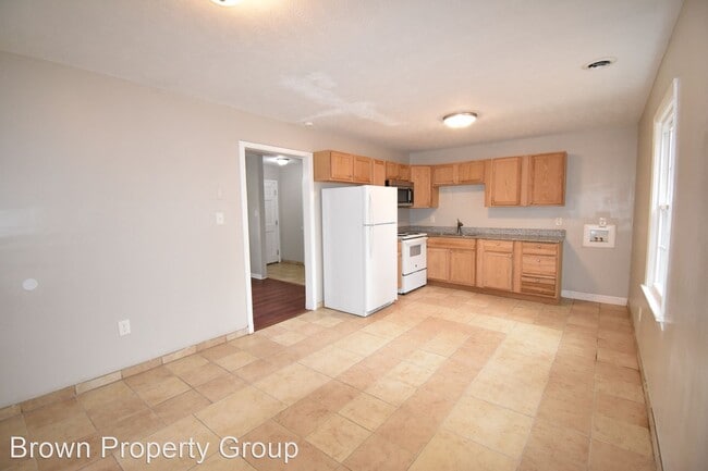 Building Photo - 3 br, 1.5 bath House - 6545 Amanda Cir