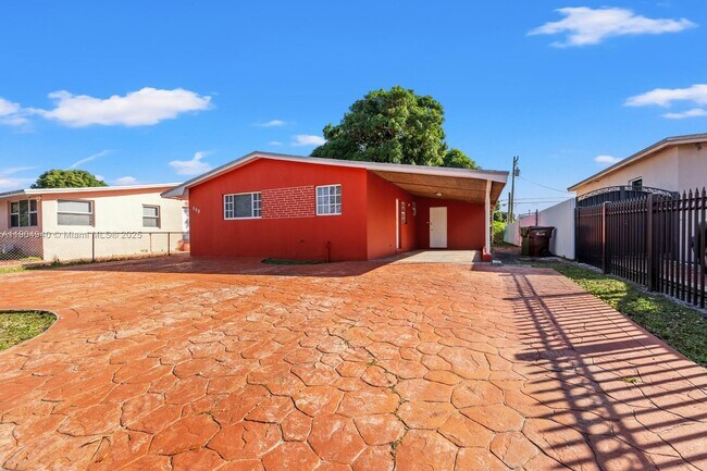 Foto del edificio - 150 E 12th St