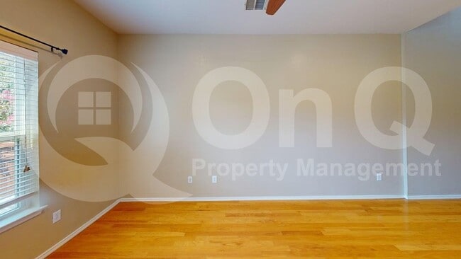 Foto del edificio - 9849 Wilkins Way