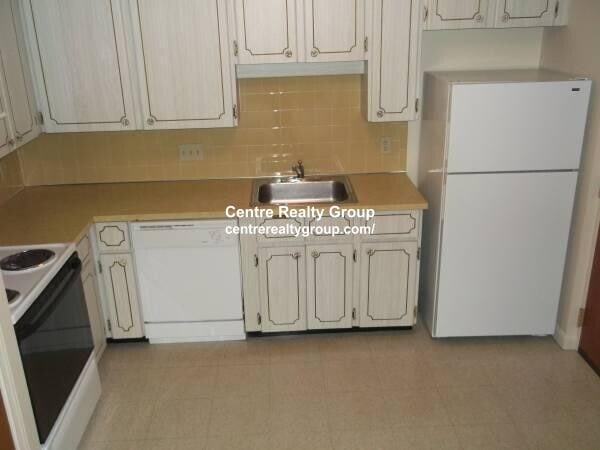 Building Photo - 151 Concord St