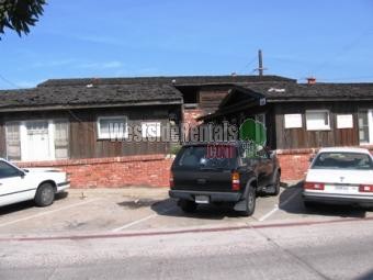 Primary Photo - 806 El Carmel Pl