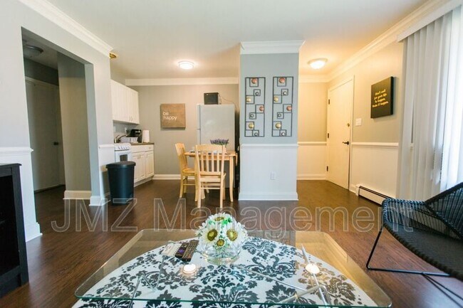 Foto del edificio - 3923 Devon Rd