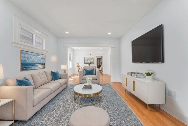 Foto del edificio - 12738 Elm St