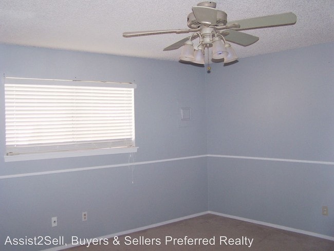 Building Photo - 1502 Scenic Dr