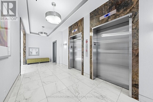 Building Photo - 7890 Bathurst St