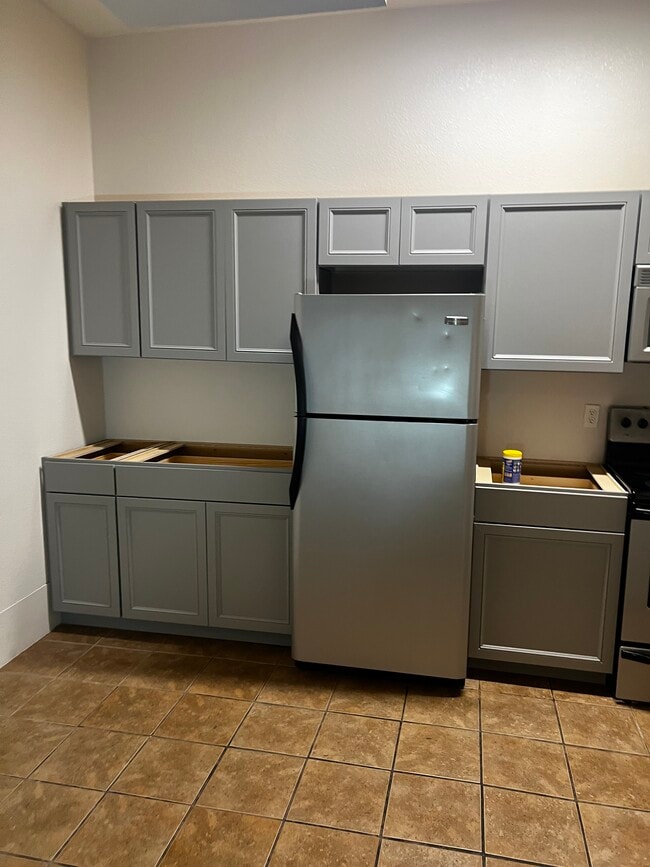 Building Photo - 211 Willey St