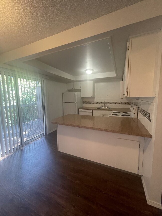 Foto del edificio - Cute Lower Level Flat at Tully Ridge