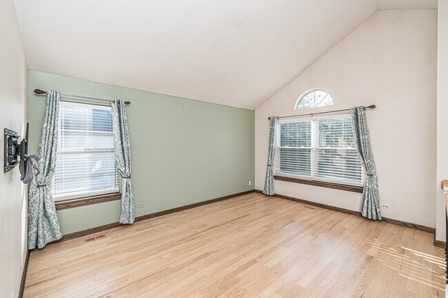 Building Photo - 1655 Penny Ln