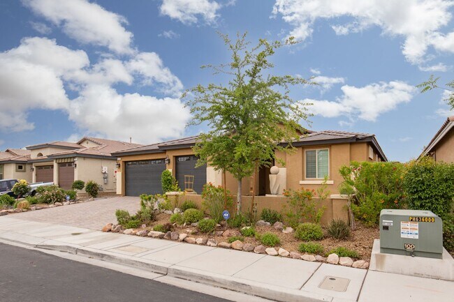 Building Photo - Gorgeous Single Story in Henderson