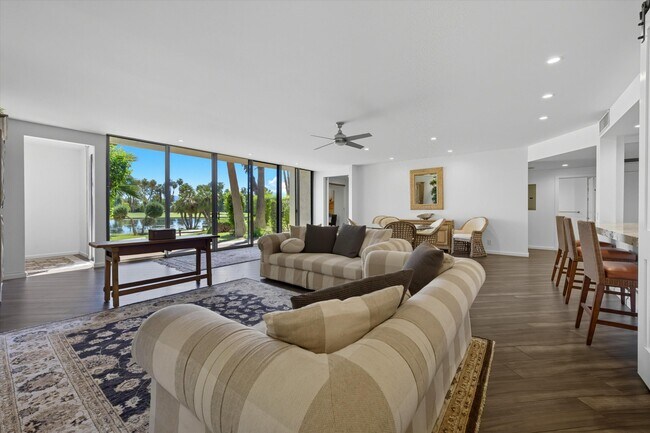 Foto del edificio - 900 Island Dr