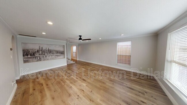 Foto del edificio - 317 S Montreal Ave