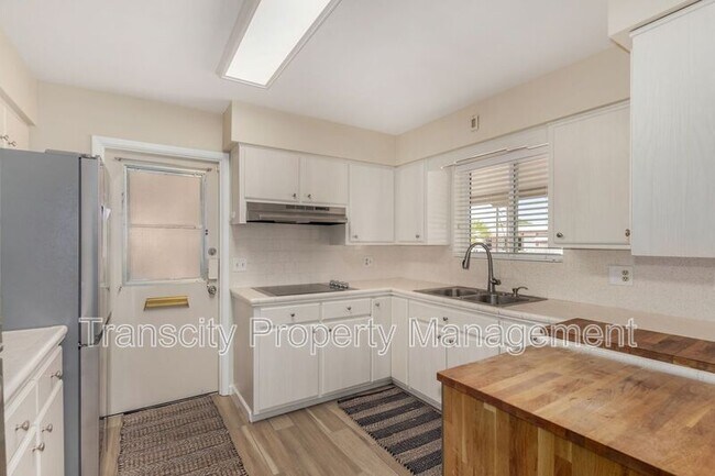 Foto del edificio - 5817 E Duncan St