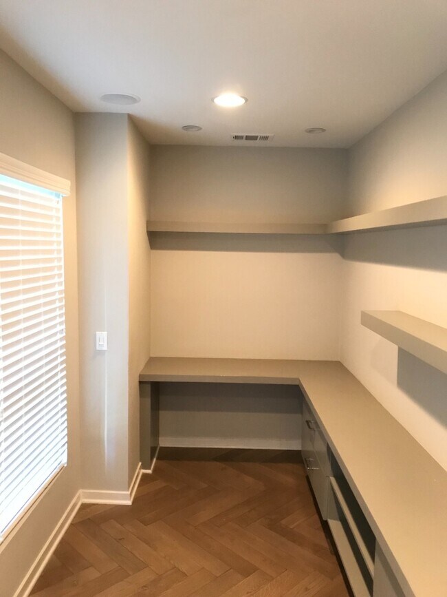 Foto del edificio - 5628 W Observation Ln