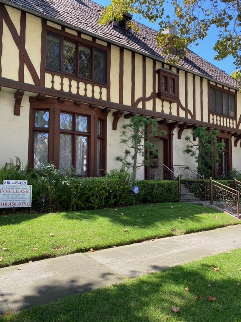 Photo - 339 N Sycamore Ave Apartment