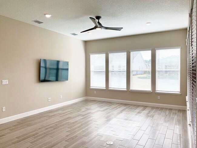 Foto del edificio - 68 Furrier Ct