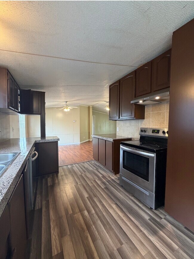 Foto del edificio - 11703 Greenmesa Dr