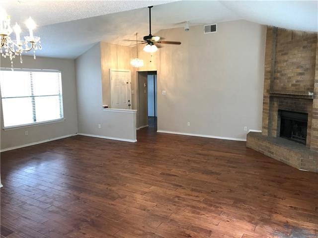 Building Photo - 617 Little Fox Ln