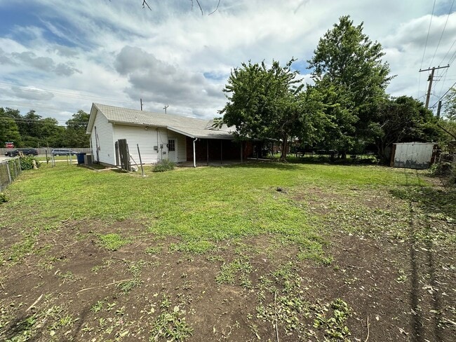 Building Photo - house