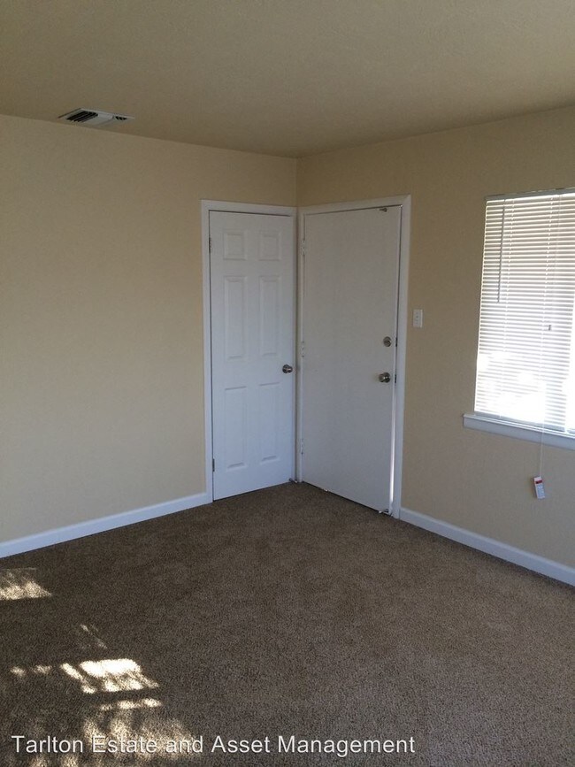 Building Photo - 2 br, 1 bath House - 5701 S. Fig Ave.