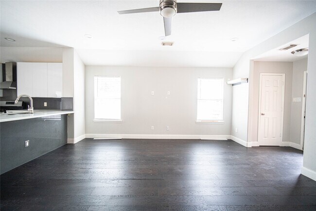 Foto del edificio - 2936 Standing Springs Ln