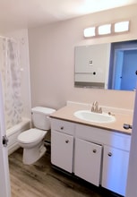 Building Photo - 3015 Sandwich St.