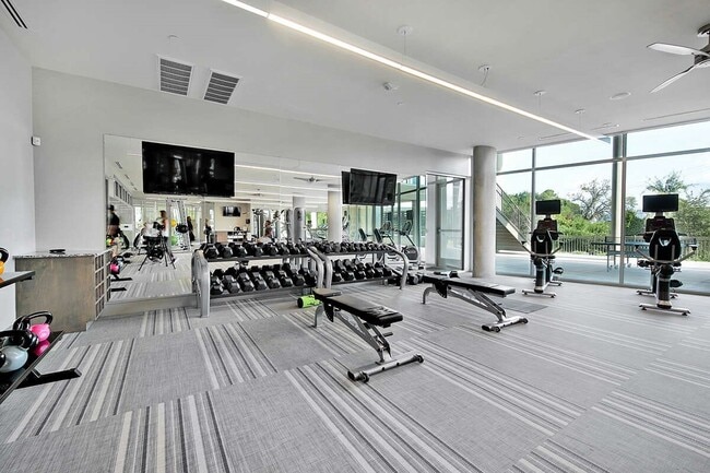 Building Photo - 150 W Sam Houston Pkwy N